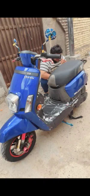 لون ازرق جديه