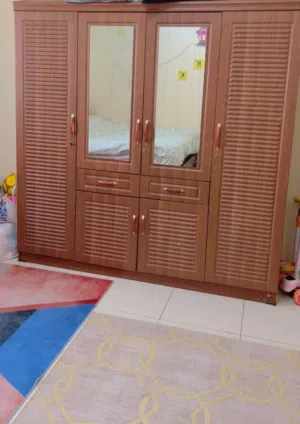 خرائن ملابس للبيع