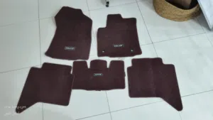 گاعيات بيكب هايلوكس الاصليات مستخدمات شي قليل 5 قطع مال ترهم من موديل 22 لحد 26