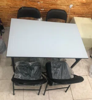 طاولة طعام و 4 كراسي