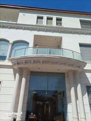 1000 m2 More than 6 bedrooms Villa for Sale in Amman Al-Thuheir