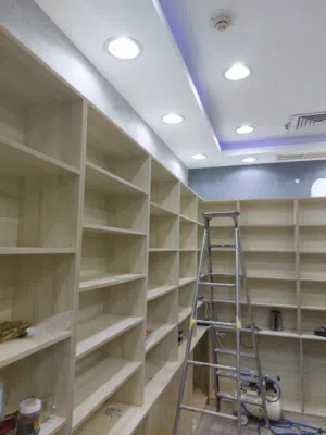 ديكور محل كامل بحاله كالجديده مفكك وجاهز للتحميل