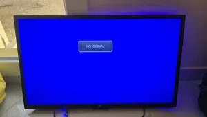 شاشه مستخدمه للبيع بحالة جيدة 32 بوصة