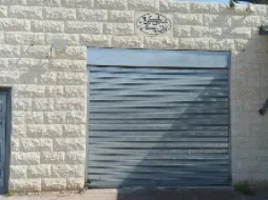 محلات عدد 2 للايجار كل محل منفصل عن الاخر