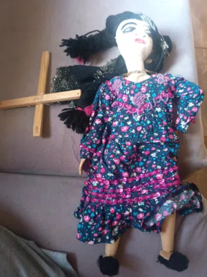 دميه الماريونيت (Marionette) عروسه الخيوط