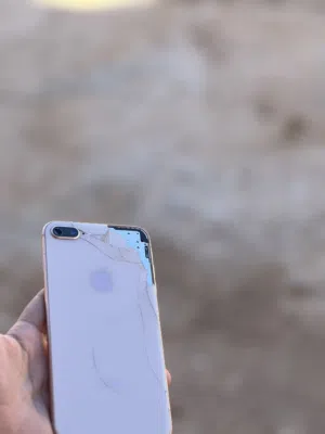 ايفون 8 بلص للبيع