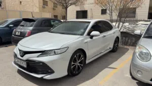 تويوتا كامري limited وارد الوكالة 2018 للبيع