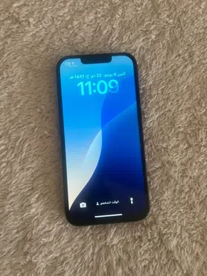 Apple iPhone 13 128 GB in Al Dakhiliya