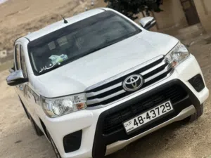 Used Toyota Hilux in Salt