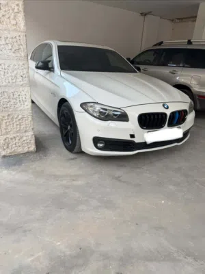 BMW 520i f10 2014 فحص كامل لون لؤلؤي بحالة ممتازة جداً للبيع