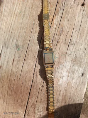 ساعة سويستار سويسري اصلية مستعملة بحالة جيدة مطلية بذهب عيار 22 بدون العلبة الاصلية