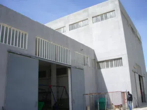 مجمع صناعات خفيفة للبيع خلف مخابز جواد بماركا الشمالية