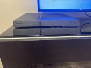PS4 negotiable price really good quality