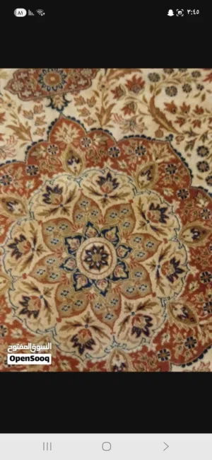 جاهزة لتزيين منزلك. المقاس: 4 متر × 3 متر. الخامة: صوف عالي الجودة. الحالة: مرتبة ونظيفة. الموق