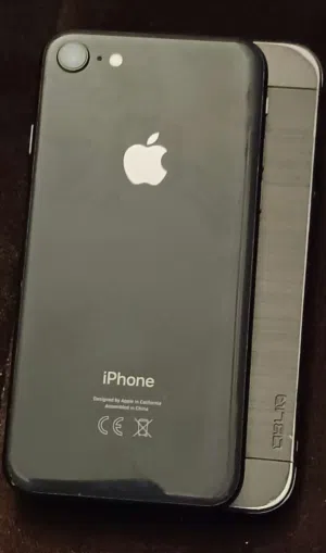مستعمل بحاله ممتازة iPhone 8