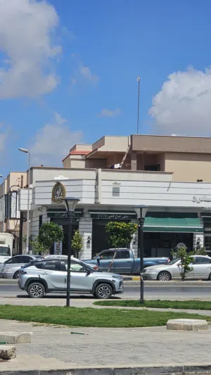 محل للايجار في زناتة الجديد امام الحاج فتحى