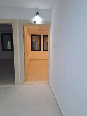 للايجار بحولي شقة سكنيه عائلات وعزابي