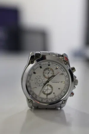 ساعة Curren للبيع