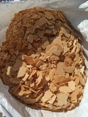 بسكويت جاف صالح للاكل لي الابل والغنم والبقر.