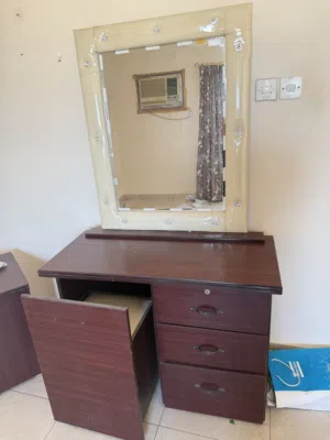 Dressing table for sell urgent
