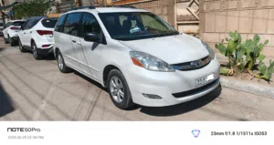Used Toyota Sienna in Baghdad