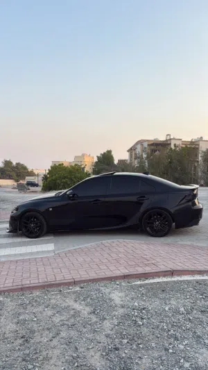 Used Lexus IS in Abu Dhabi