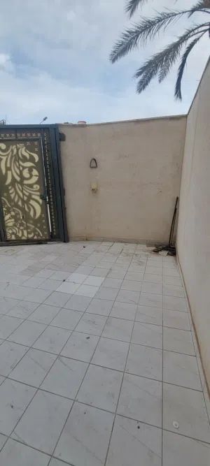 200 m2 4 Bedrooms Villa for Rent in Tripoli Al-Hashan