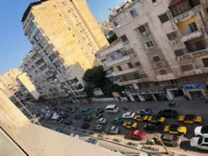 شقة للبيع فى رشدى شارع ابوقير قريبه من فكهانى النصر