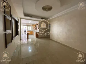 شقة * فارغة * للايجار * موقع مميز * 2 نوم * دير غبار