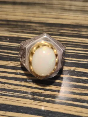 خاتم أوبال أثيوبي أبيض