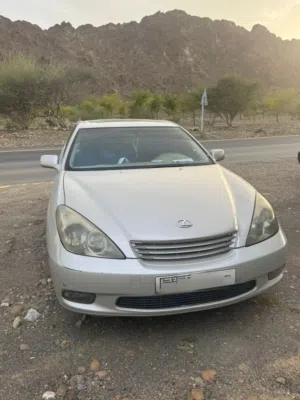 لكزس es300 موديل 2003 سعه 6 سلندر