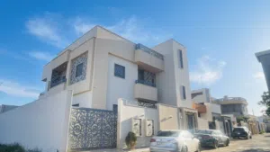 منزل دورين مفصولات +ملحق غرفة وحمام
