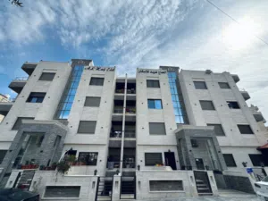 شقة للايجار قرب الجامعة الأردنية خلف سكن اميمة قريب على الخدمات