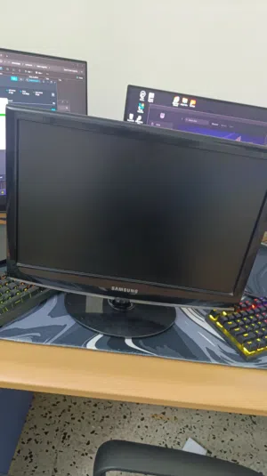شاشه سامسونج 75هيرتز