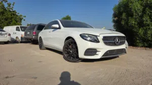 Mercedes-Benz E300