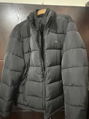 جاكيت كالفن كلاين لون اسود اصلي قياس XL جديد