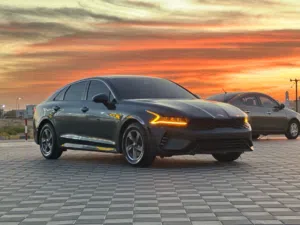 سيارة Kia K5 2021 من نوع أوتوماتيك بمحرك بنزين وسعة كاملة مع خيارات فاخرة