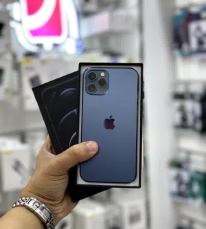 عرض خااص : iPhone 12 pro 256gb هاتف بحالة الوكالة بدون شموخ أو مشاكل مع ضمان و ملحقات و بأقل سعر