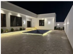 فلل للايجار فاضي و مفروش خدمي و سكني
