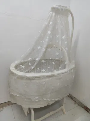 سرير أطفال