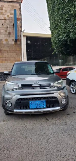 كيا سول 2018 نظييفه جدا للبيع بسعر 6500$