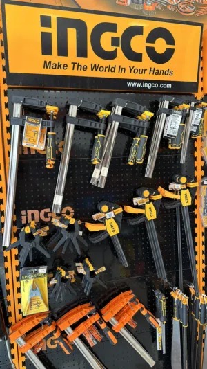 كلامب بلاستك للخشب متوفر اكتر من حجم