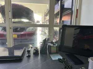 للبيع محل كهربائي وقطع غيار