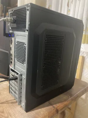 حاسوب مكتبي قوي ونظيف، مناسب للألعاب ، المونتاج ، والدراسة PC