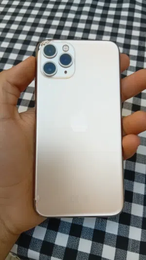 Apple iPhone 11 Pro 64 GB in Tripoli