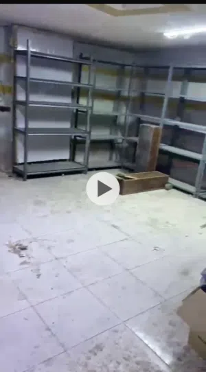 مخزن للإيجار