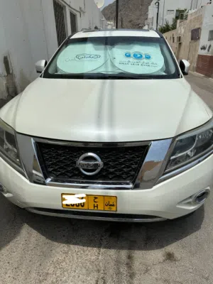 2016 Nissan Pathfinder SUV for Sale - 7 Seats, Excellent Condition, American Specs