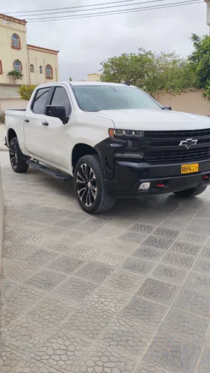 سلفرادو نظيف للبيع او للبدل مع رام