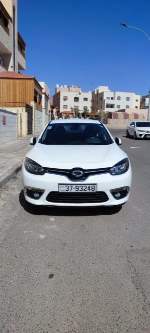 سيارة سامسونج SM3 كهربائية موديل 2019 صالون أبيض مرخصة فحص 4 جيد