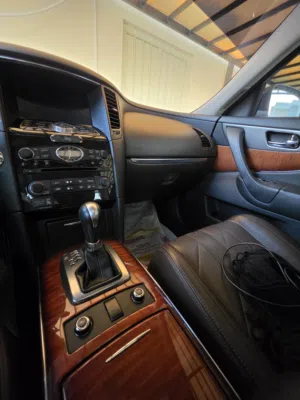 2015 infinity QX70 GCC full option First owner